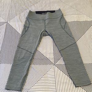 Outdoor Voices Tech Sweat 3/4 Legging - M EUC